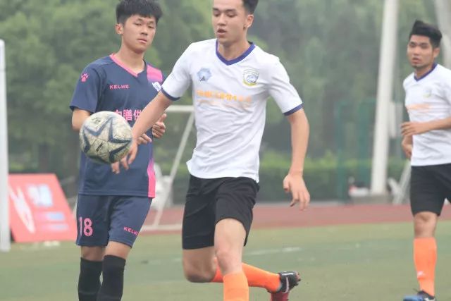 上半场结束：阿森纳与利兹联战成平局，拉亚表现抢眼